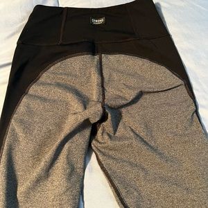 Strong by Zumba legging